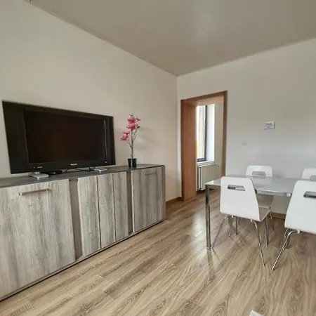 Charbonnel 1 A Charleroi-airport * 샤를루아