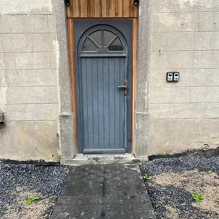 Charbonnel 1 A Charleroi-airport Appartamento *