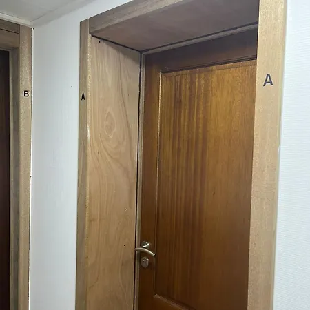 Charbonnel 1 A Charleroi-airport Appartamento Charleroi